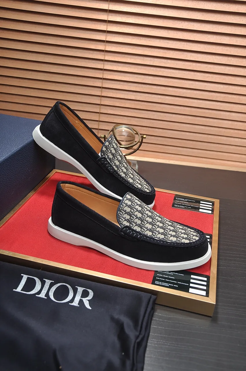 Men's shoes 💰520💶 [Dior] high-end goods Niuli original order quality Dior —🆘. Dior original order purchasing, high-end leather shoes, fabric: imported cowhide from Italy ➕ water-dyed cowhide/cowhide lining ➕ special original outsole, fine workmanship, real-life shooting 🎬 size: 38-45 (customized at 45)